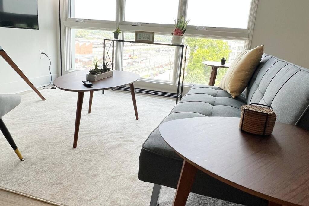 Studio Apartment, Queen Bed, Wifi, Kitchen, Washer & Dryer In שרלוט מראה חיצוני תמונה