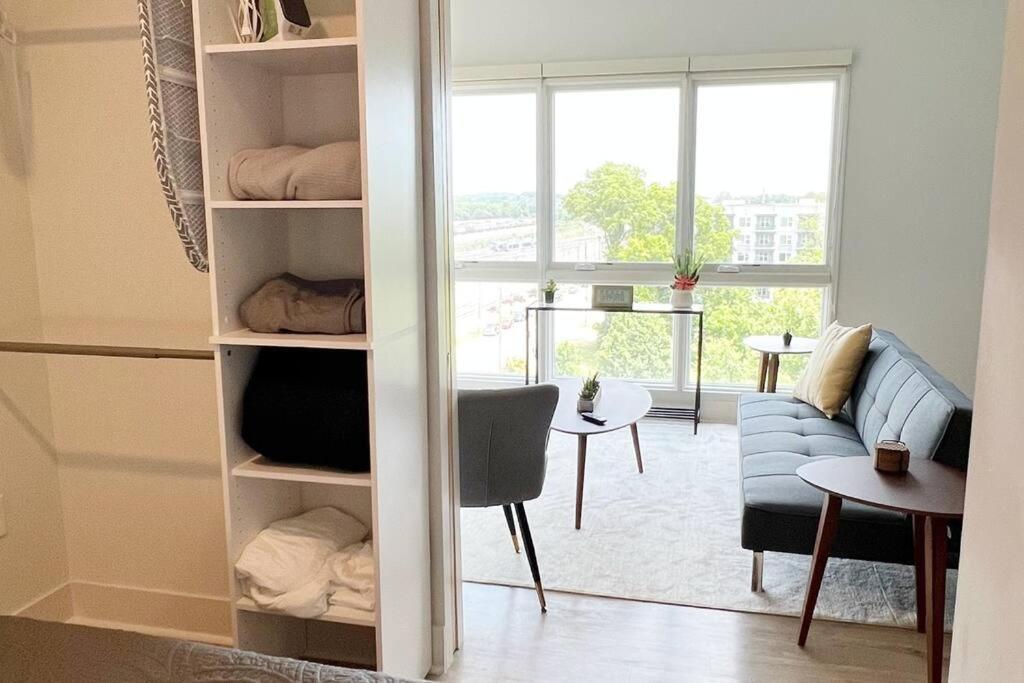 Studio Apartment, Queen Bed, Wifi, Kitchen, Washer & Dryer In שרלוט מראה חיצוני תמונה