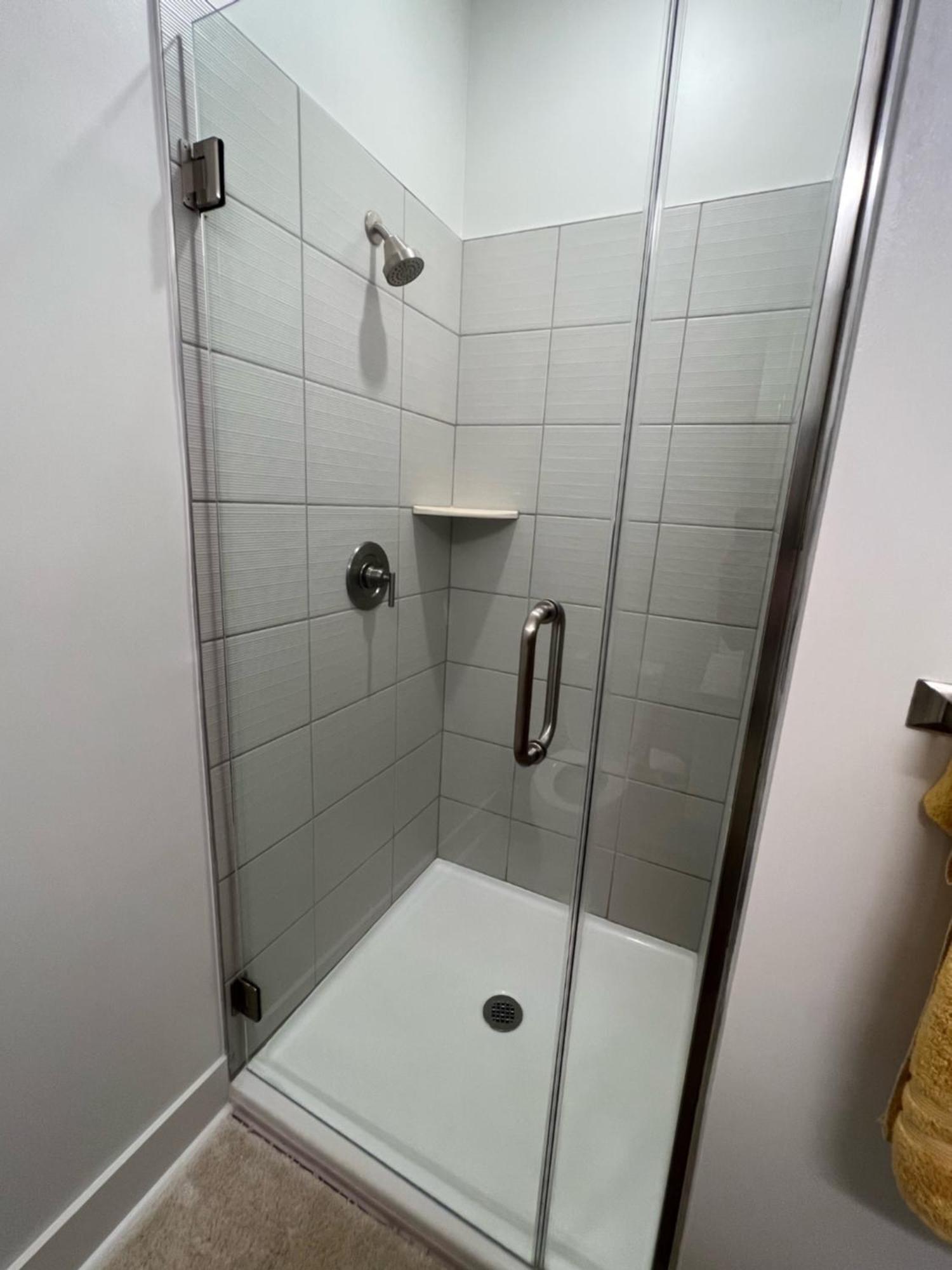 Studio Apartment, Queen Bed, Wifi, Kitchen, Washer & Dryer In שרלוט מראה חיצוני תמונה